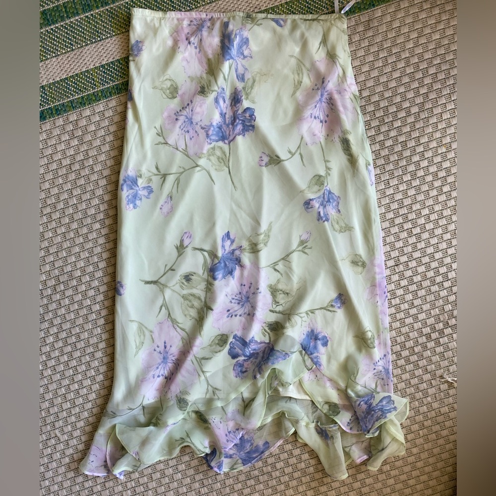 Floral flowy skirt